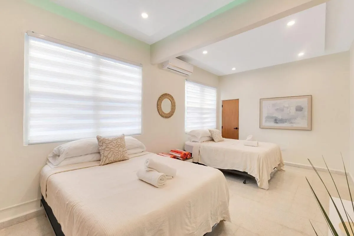 Group Vacation Home Steps From Beach And Nightlife San Juan Apartmán